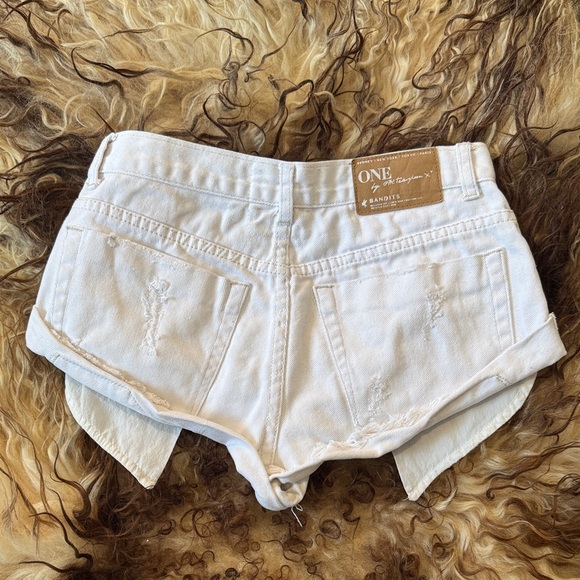 One Teaspoon Low Rise Bandits 22 0 - Picture 3 of 6